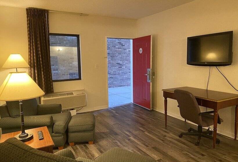 جناح غرفتين نوم, Traveler's Place Inn & Suites