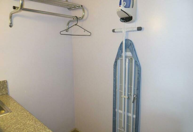 キングサイズベッドのスタンダードルーム, Park Cienega Motel