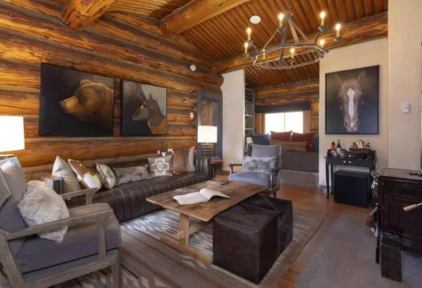 Maja/Mökki, Lone Mountain Ranch