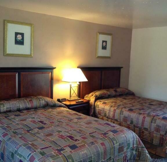 חדר סטנדרט שתי מיטות זוגיות, Ridge Top Motel   Bryson City