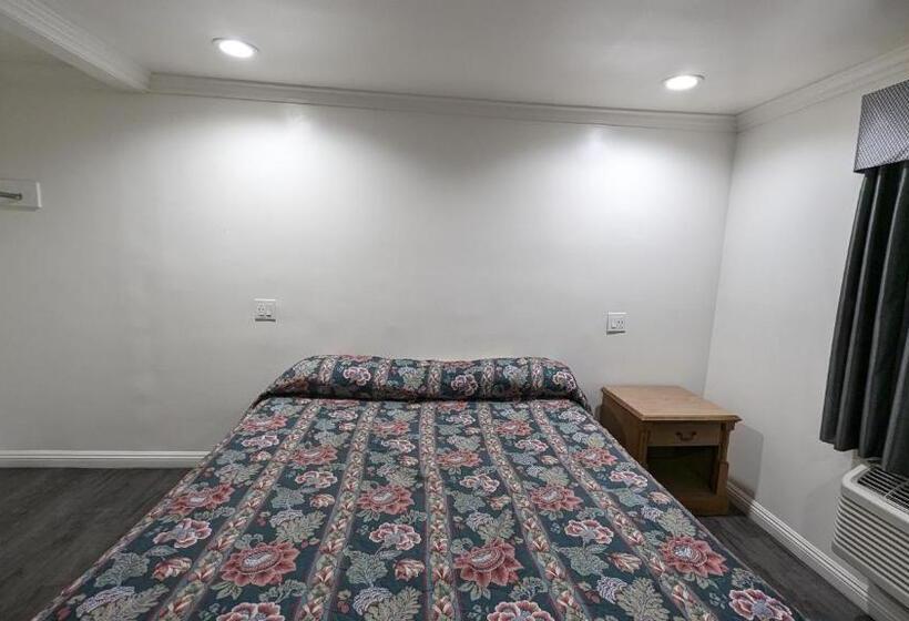 Номер Стандарт, Airport Motel Inglewood