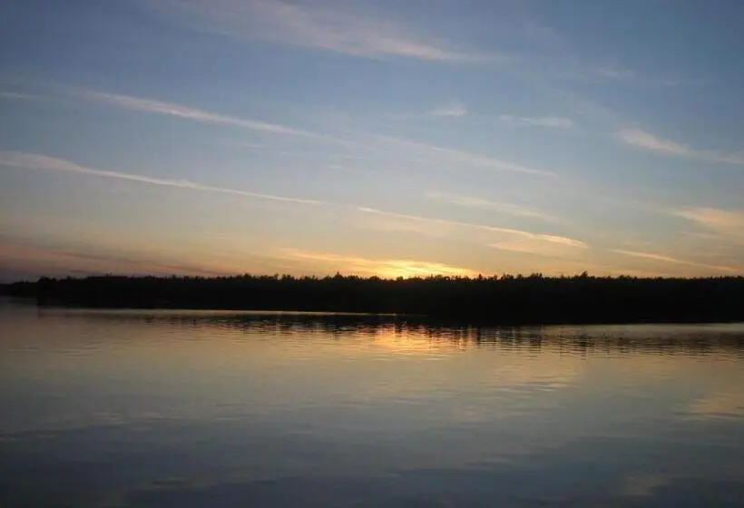 デラックスルーム, Alaska's Lake Lucille Bed & Breakfast