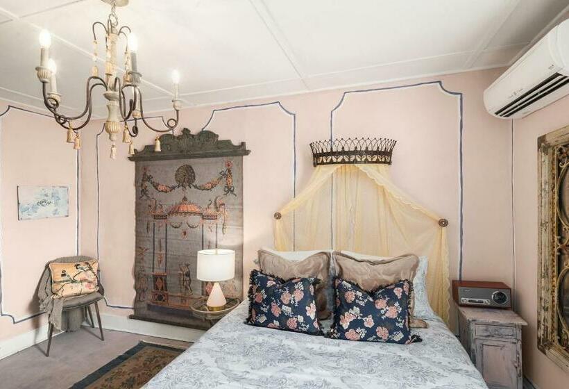 バス共有のスタンダードルーム, Twin Gables Of Woodstock