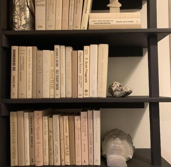 スーペリアの4人部屋, Twin Gables Of Woodstock