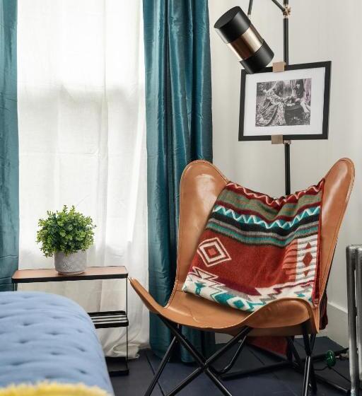 スタンダードルーム, Twin Gables Of Woodstock