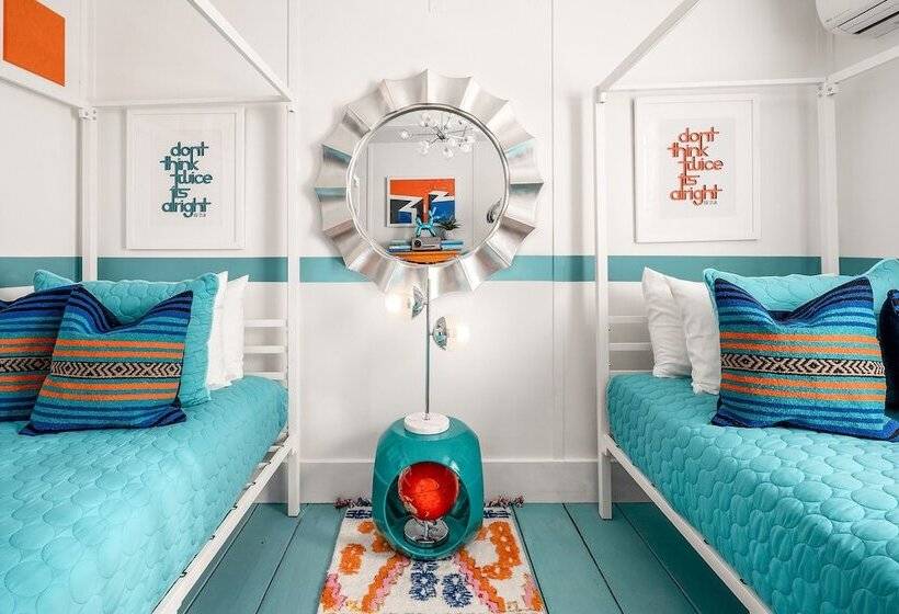 スタンダードルーム, Twin Gables Of Woodstock