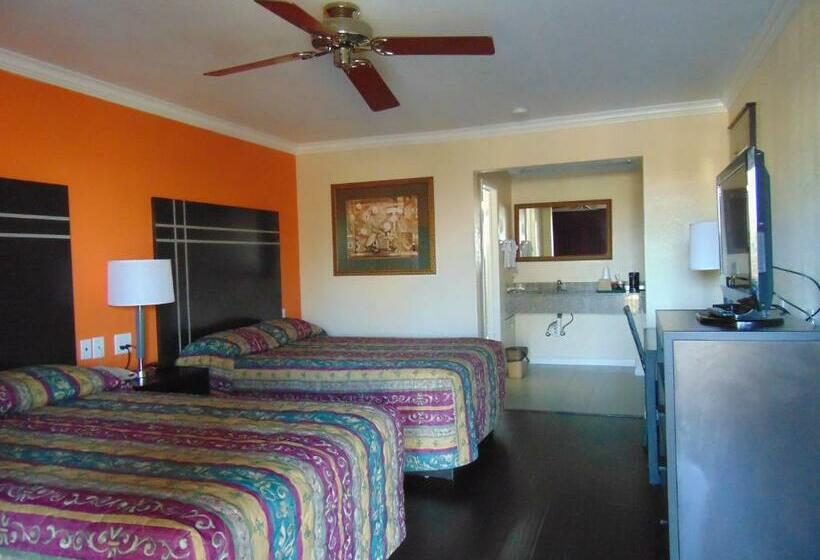 Номер Стандарт, Heart Of Texas Motel