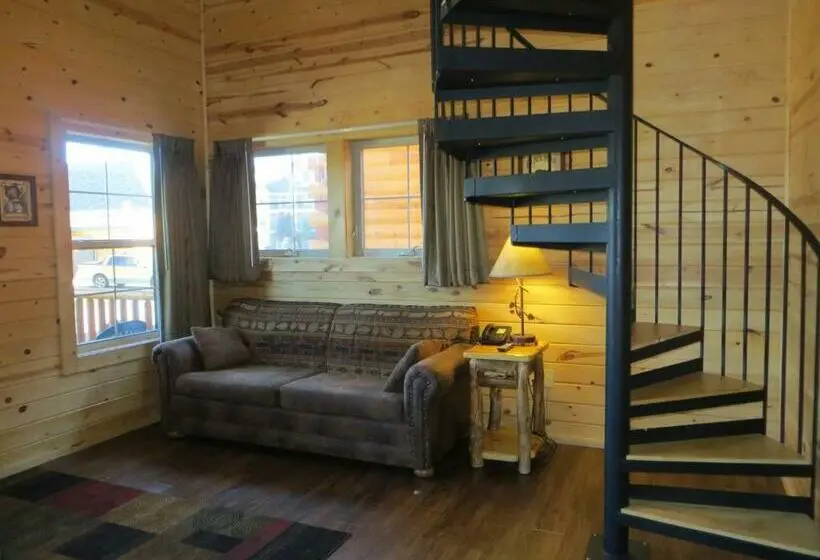 スイート（家族用）, Cabins Of Mackinac & Lodge