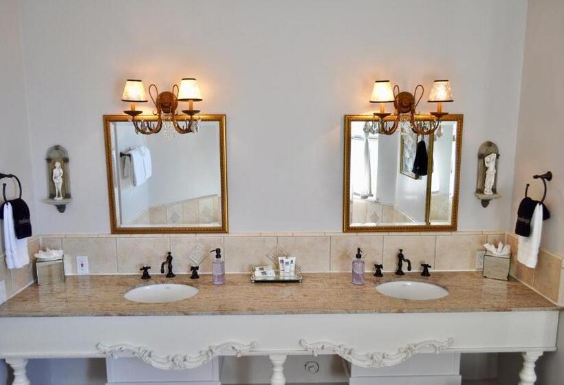 جناح رئاسى, Cayucos Sunset Inn