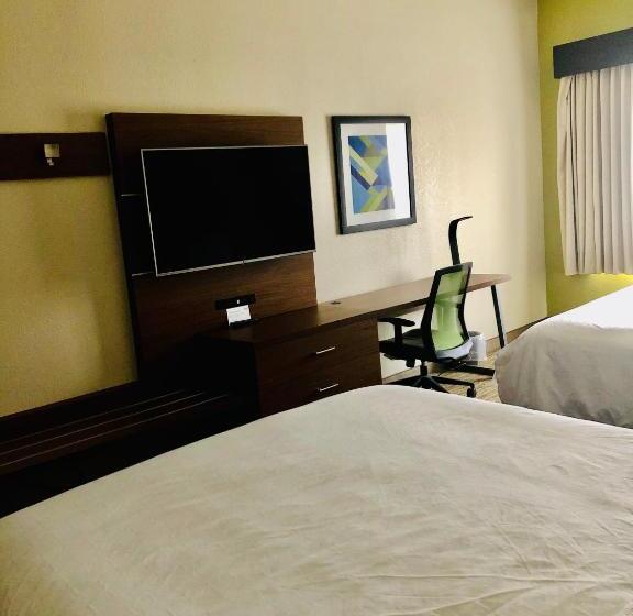 장애인을 위한 스위트, Holiday Inn Express & Suites Cedar Falls   Waterloo, An Ihg