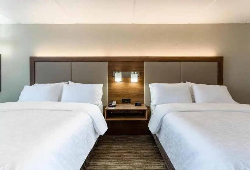 身障者適用スタンダードルーム, Holiday Inn Express & Suites Cedar Falls Waterloo, An Ihg