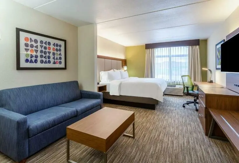 キングサイズベッドのスイートルーム, Holiday Inn Express & Suites Cedar Falls Waterloo, An Ihg