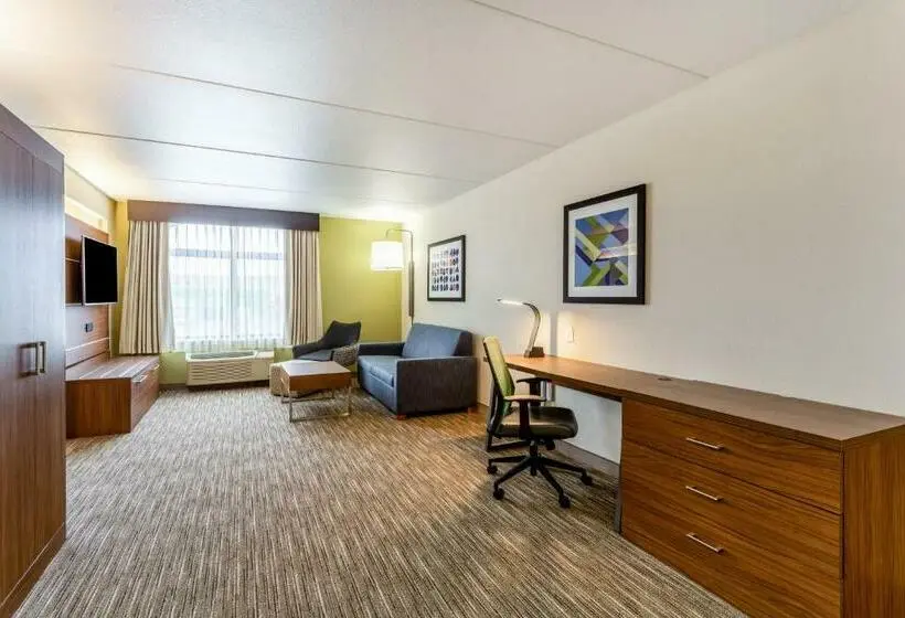 キングサイズベッドのスイートルーム, Holiday Inn Express & Suites Cedar Falls Waterloo, An Ihg