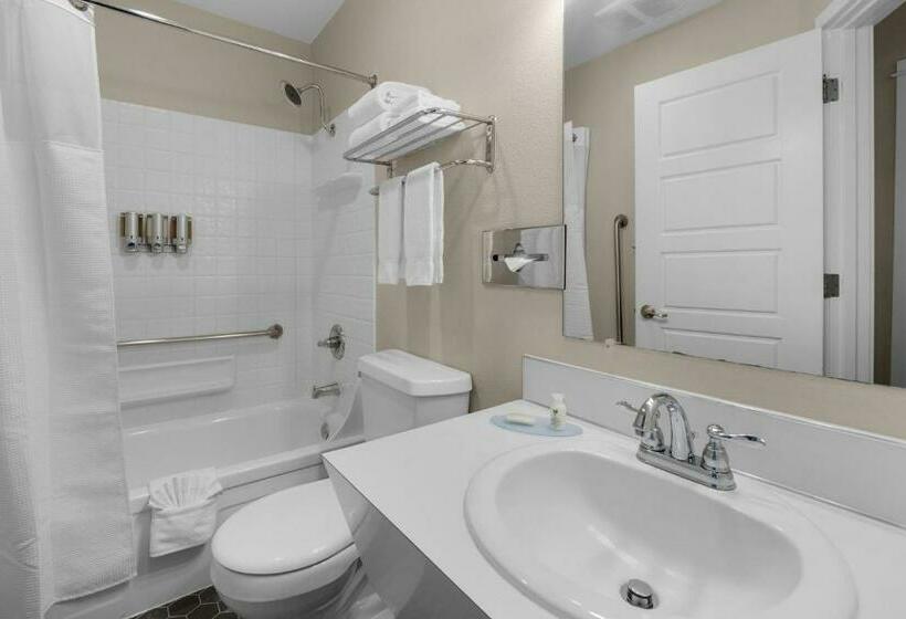 Люкс Вид на Море, Pelican Shores Inn