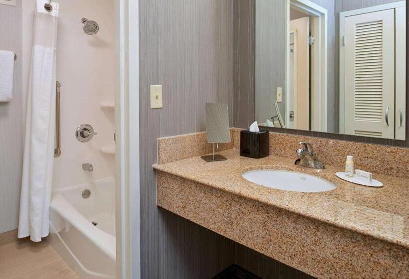 جناح, Sonesta Select Indianapolis Carmel