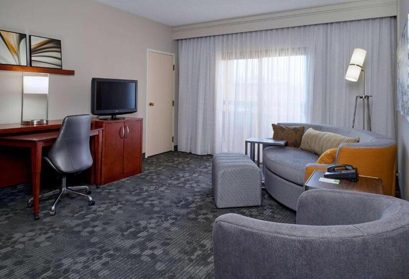 جناح, Sonesta Select Indianapolis Carmel