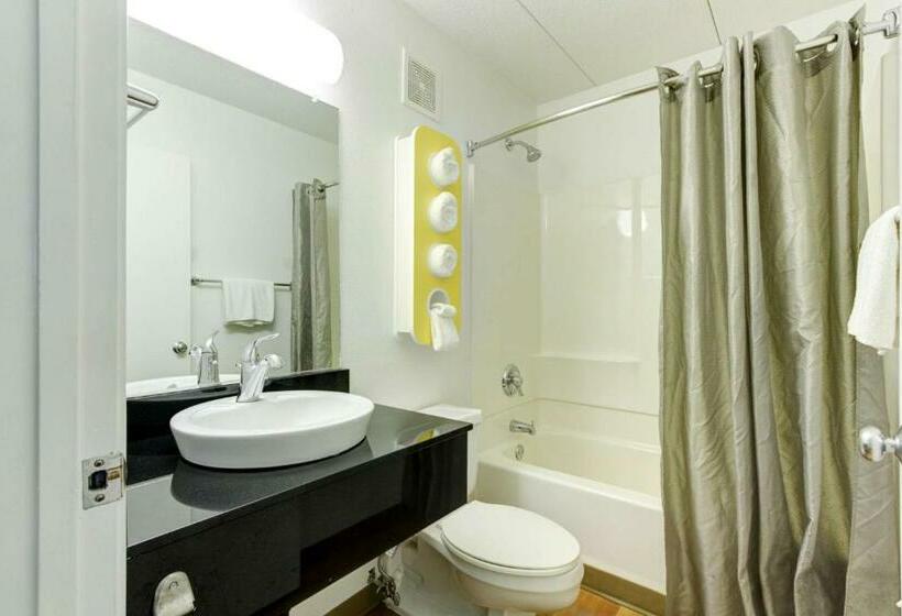 스탠다드 룸, Motel 6 Portland, Me