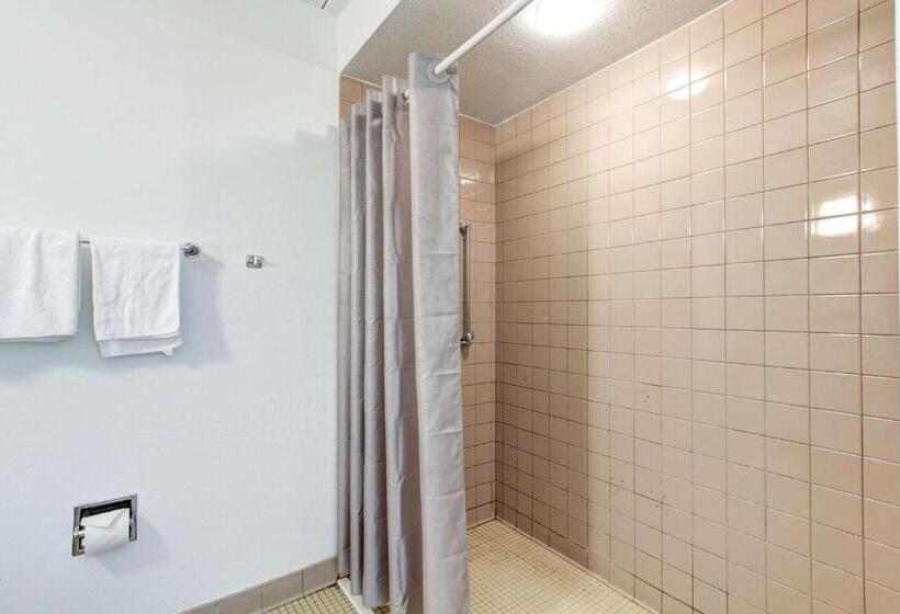 장애인을 위한 스탠다드 룸, Motel 6 Portland, Me