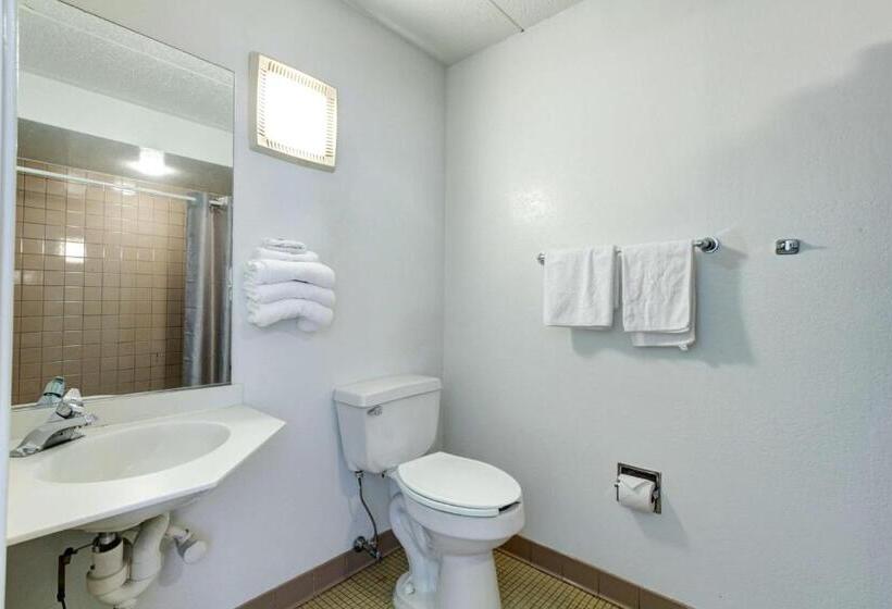 디럭스 룸, Motel 6 Portland, Me