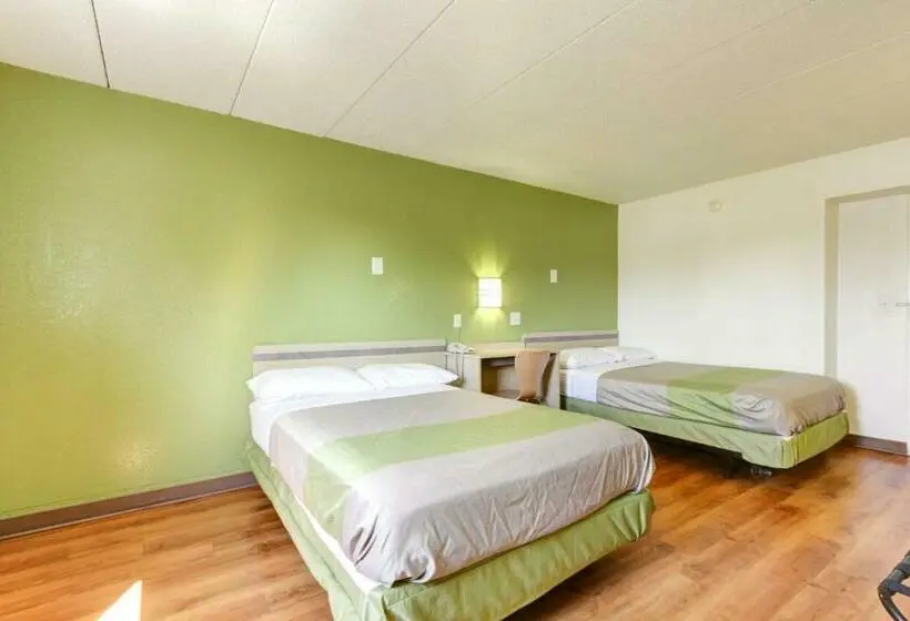 身障者適用スタンダードルーム, Motel 6 Portland, Me