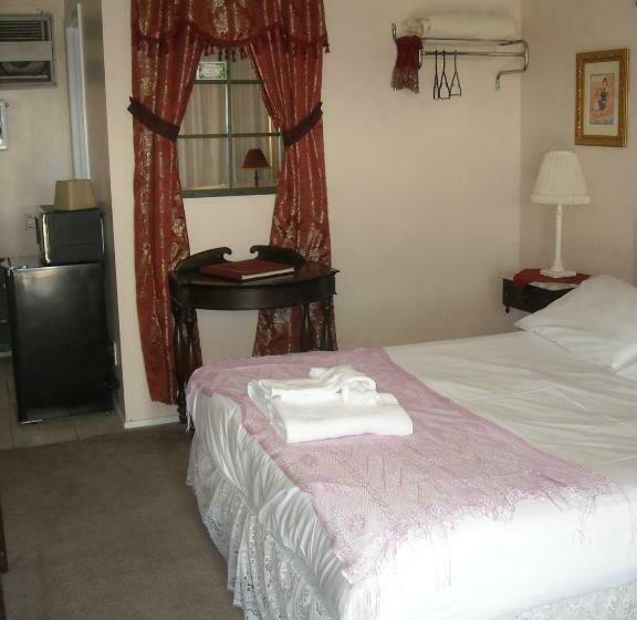 חדר דלוקס, Stagecoach 66 Motel