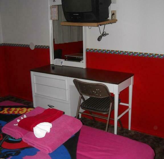 חדר דלוקס, Stagecoach 66 Motel