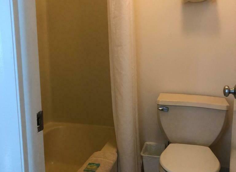 带大床的标准间, The Buckingham Motel