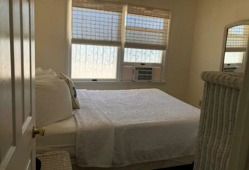 １ベッドルームアパートメント, The Buckingham Motel