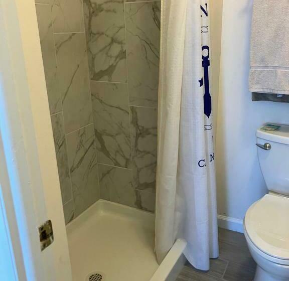 带大床的标准间, The Buckingham Motel