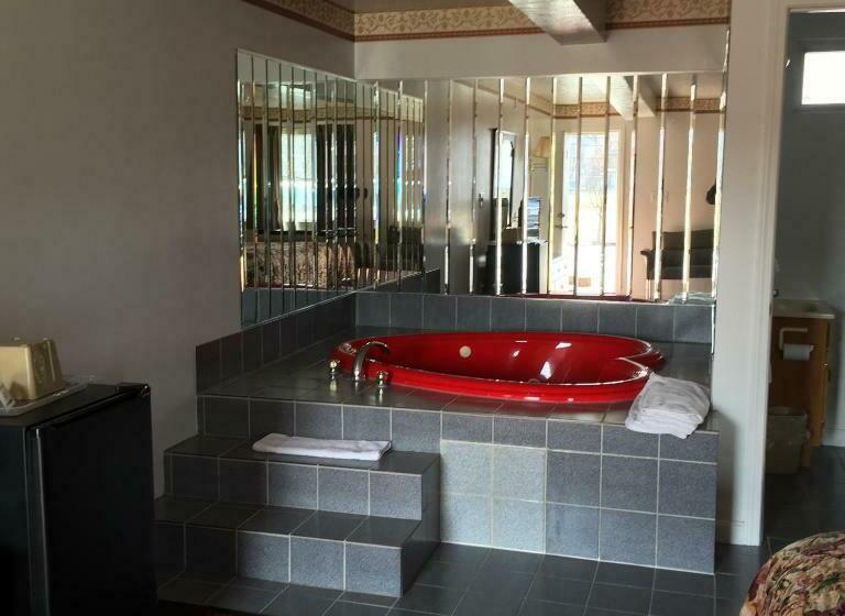 Стандартный Номер Кровать Кинг, Valley Motel Pittsburgh