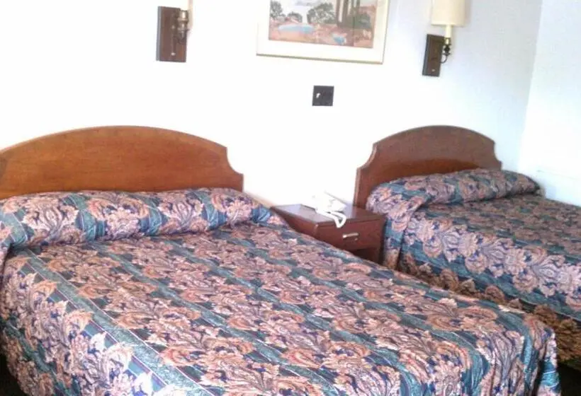 ２ダブルベッドのスタンダードルーム, Valley Motel Pittsburgh