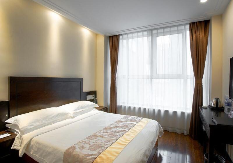 Номер Стандарт, Greentree Qinhuang Island Railway Station Business