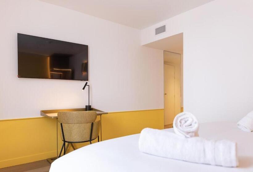 스탠다드 룸, Hôtel Kyriad Prestige Paris Asnieres