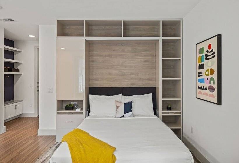 استودیوی استاندارد, Placemakr Downtown Austin