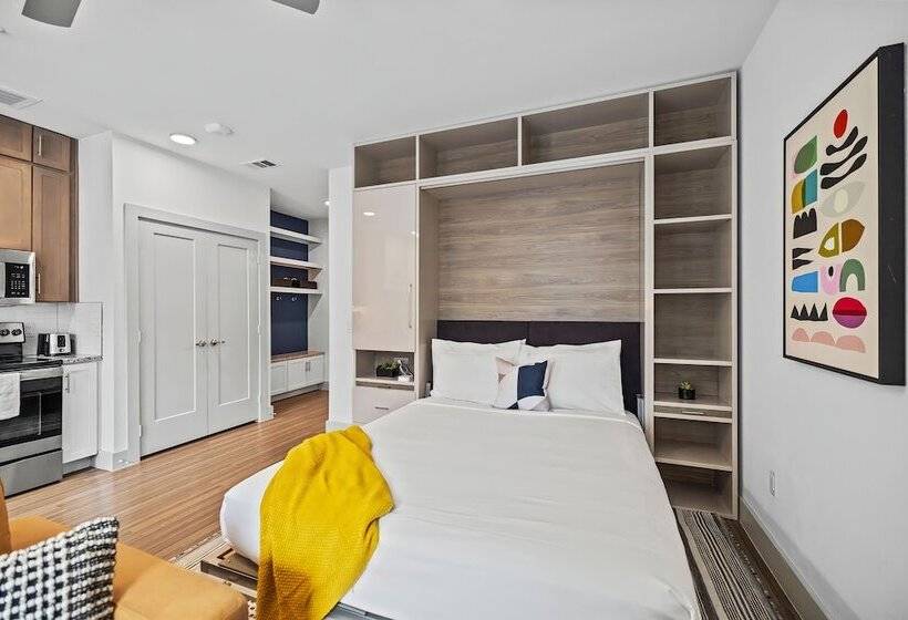 استودیوی استاندارد, Placemakr Downtown Austin