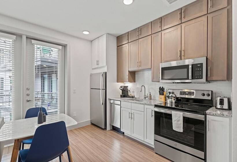 חדר סטודיו סטנדרד, Placemakr Downtown Austin
