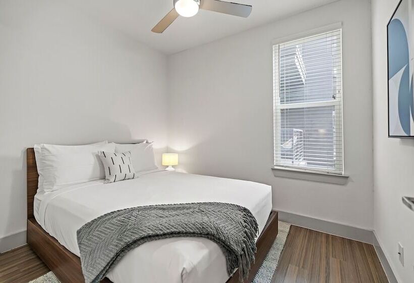 דירת שני חדרים, Placemakr Downtown Austin