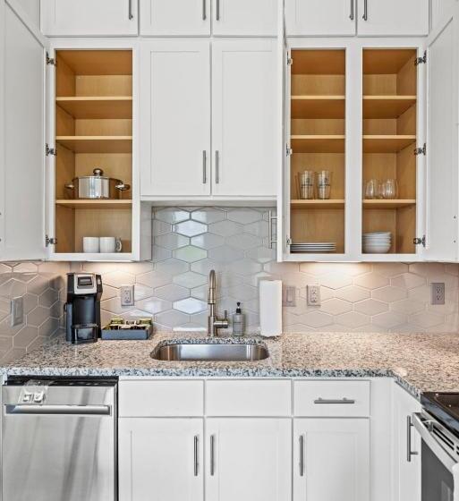 استودیوی سوپریور, Placemakr Downtown Austin