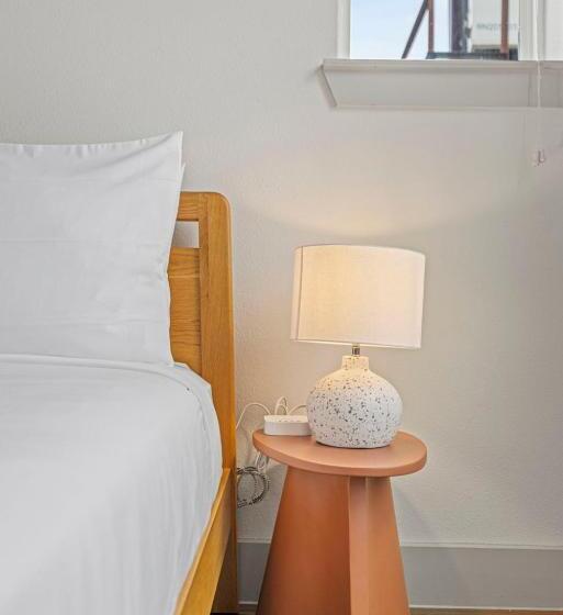 דירת חדר פרמיום, Placemakr Downtown Austin