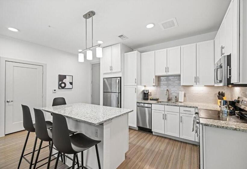 آپارتمان لوکس 2 خوابه, Placemakr Downtown Austin