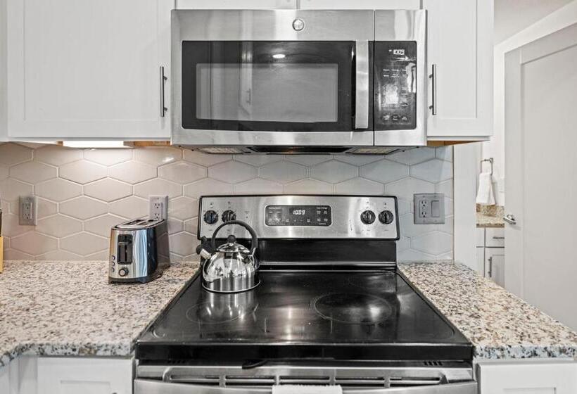 آپارتمان لوکس 2 خوابه, Placemakr Downtown Austin