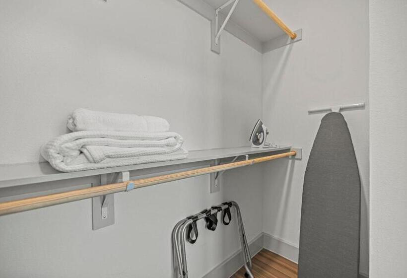 اتاق استاندارد برای معلولان, Placemakr Downtown Austin