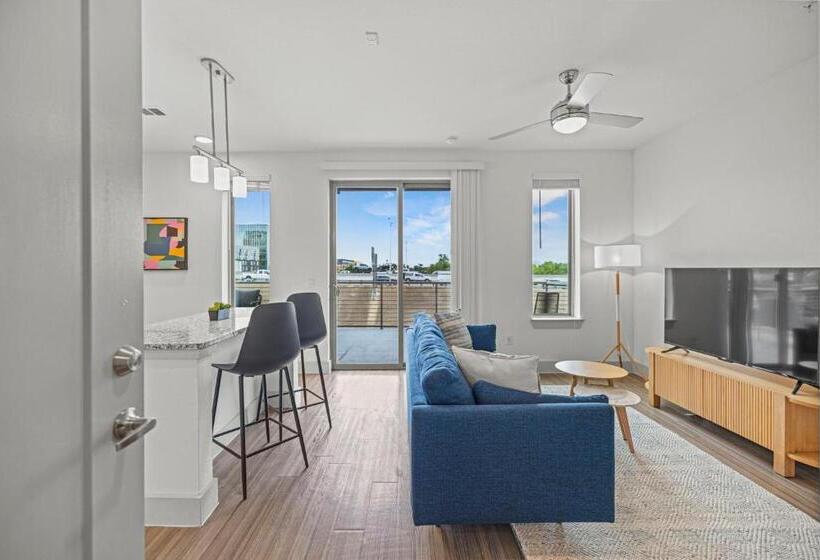 اتاق استاندارد برای معلولان, Placemakr Downtown Austin