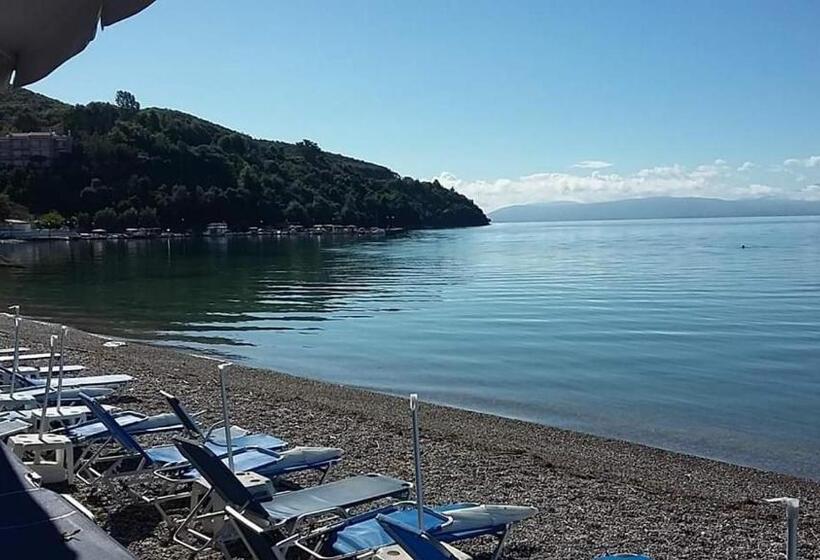 Номер Стандарт Трехместный, Delfini