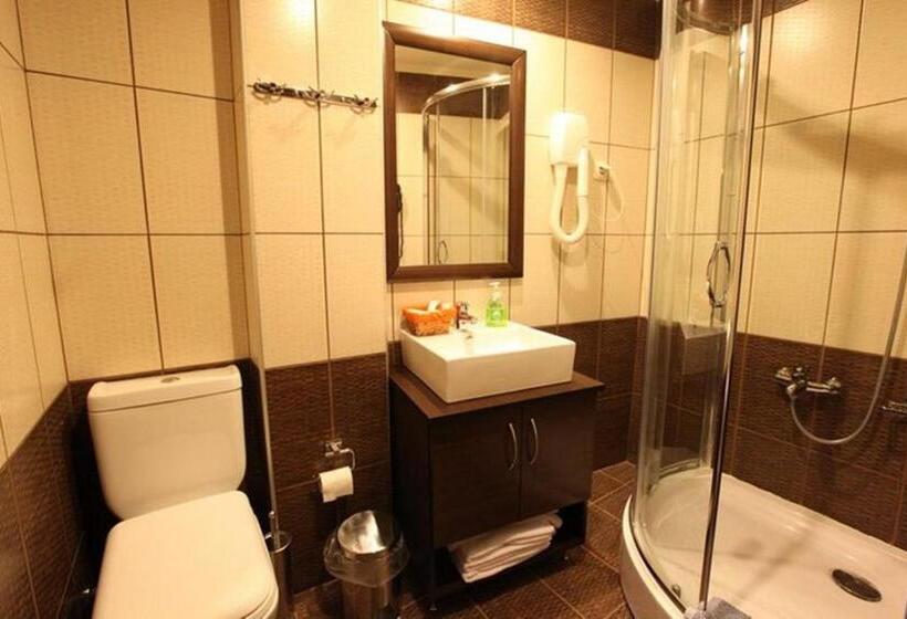 غرفة ديلوكس عائلية, Delfini