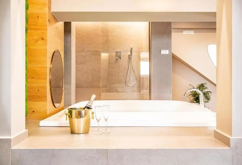 キングサイズベッドのスタンダードルーム, Cinquanta Sfumature Luxury Suites