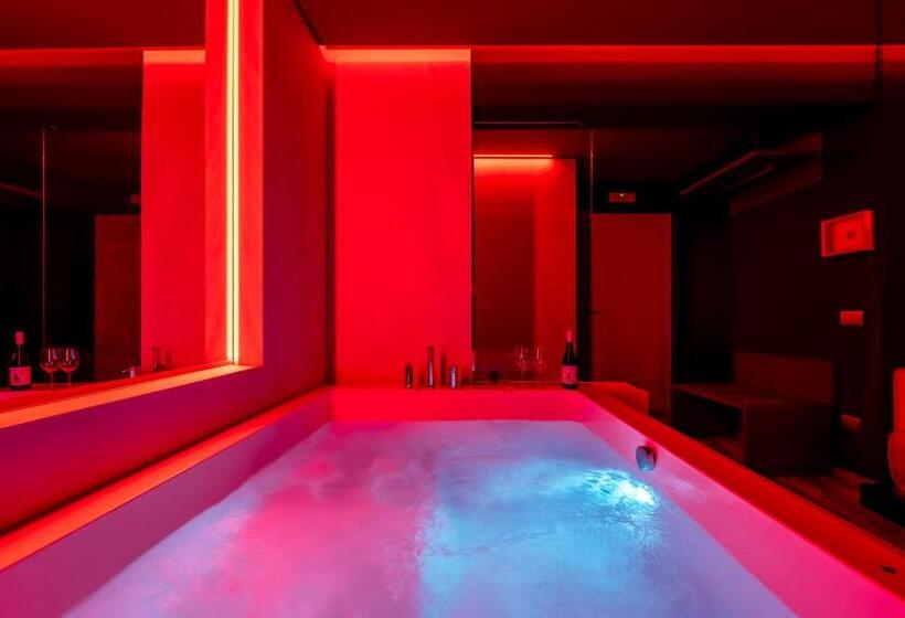 חדר סטנדרט עם ג'קוזי, Cinquanta Sfumature Luxury Suites