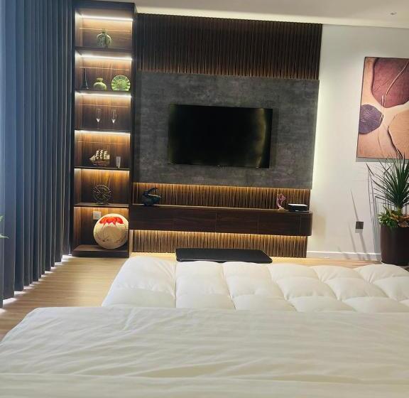 اتاق استاندارد با تخت بزرگ, Tòa Nhà Ibiza, Khu Nghỉ Dưỡng Flamingo Hải Tiến, Hoàng Trường, Hoằng Hóa, Thanh Hóa