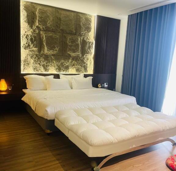 اتاق استاندارد با تخت بزرگ, Tòa Nhà Ibiza, Khu Nghỉ Dưỡng Flamingo Hải Tiến, Hoàng Trường, Hoằng Hóa, Thanh Hóa