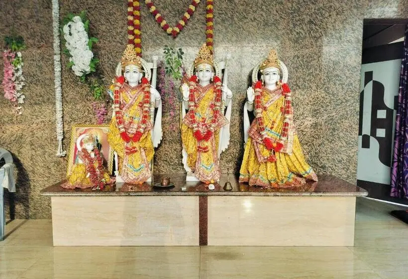 Standard-huone, Kesarwani Seva Sadan